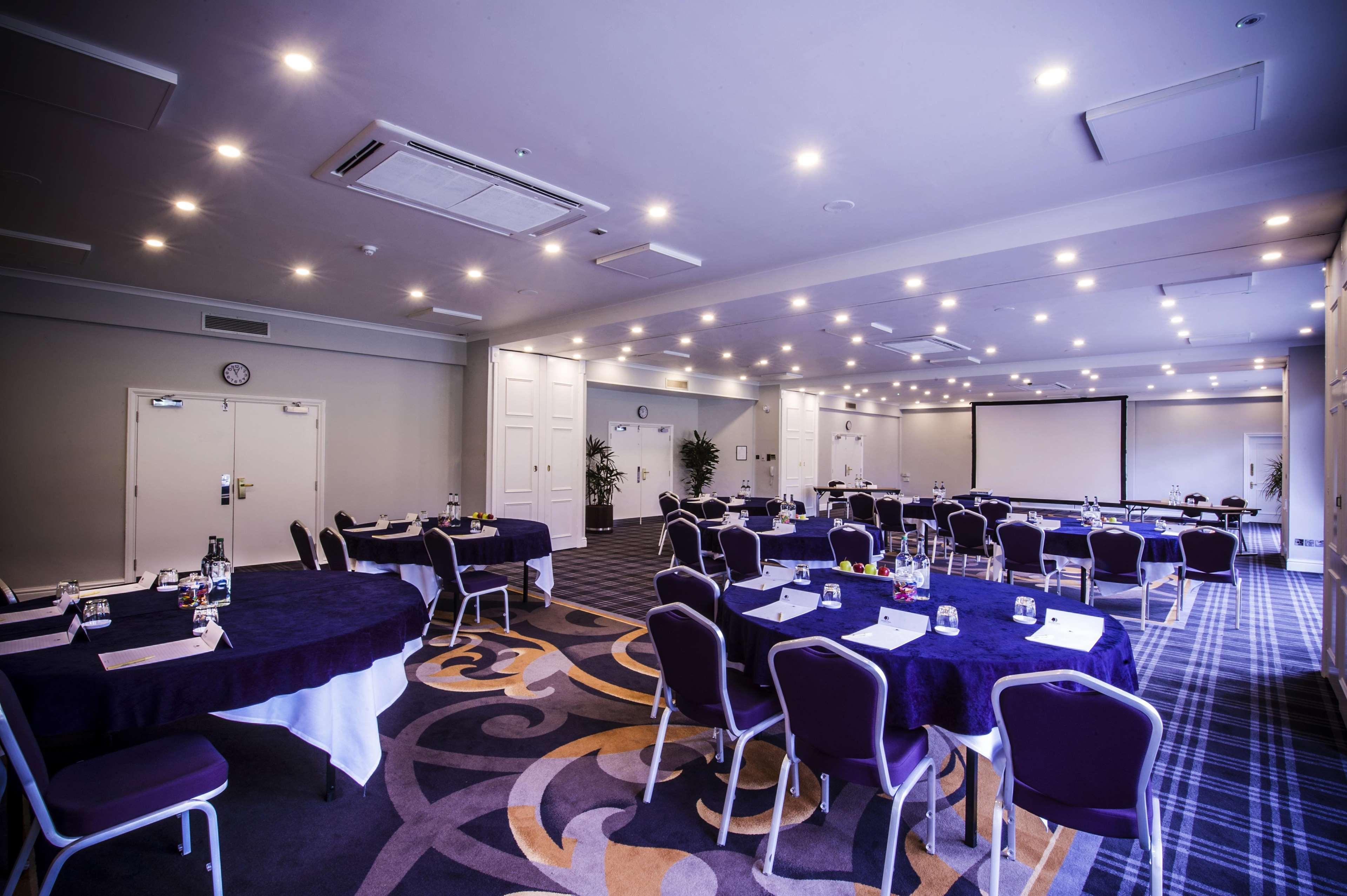 Doubletree By Hilton Cheltenham-Cotswolds Екстериор снимка