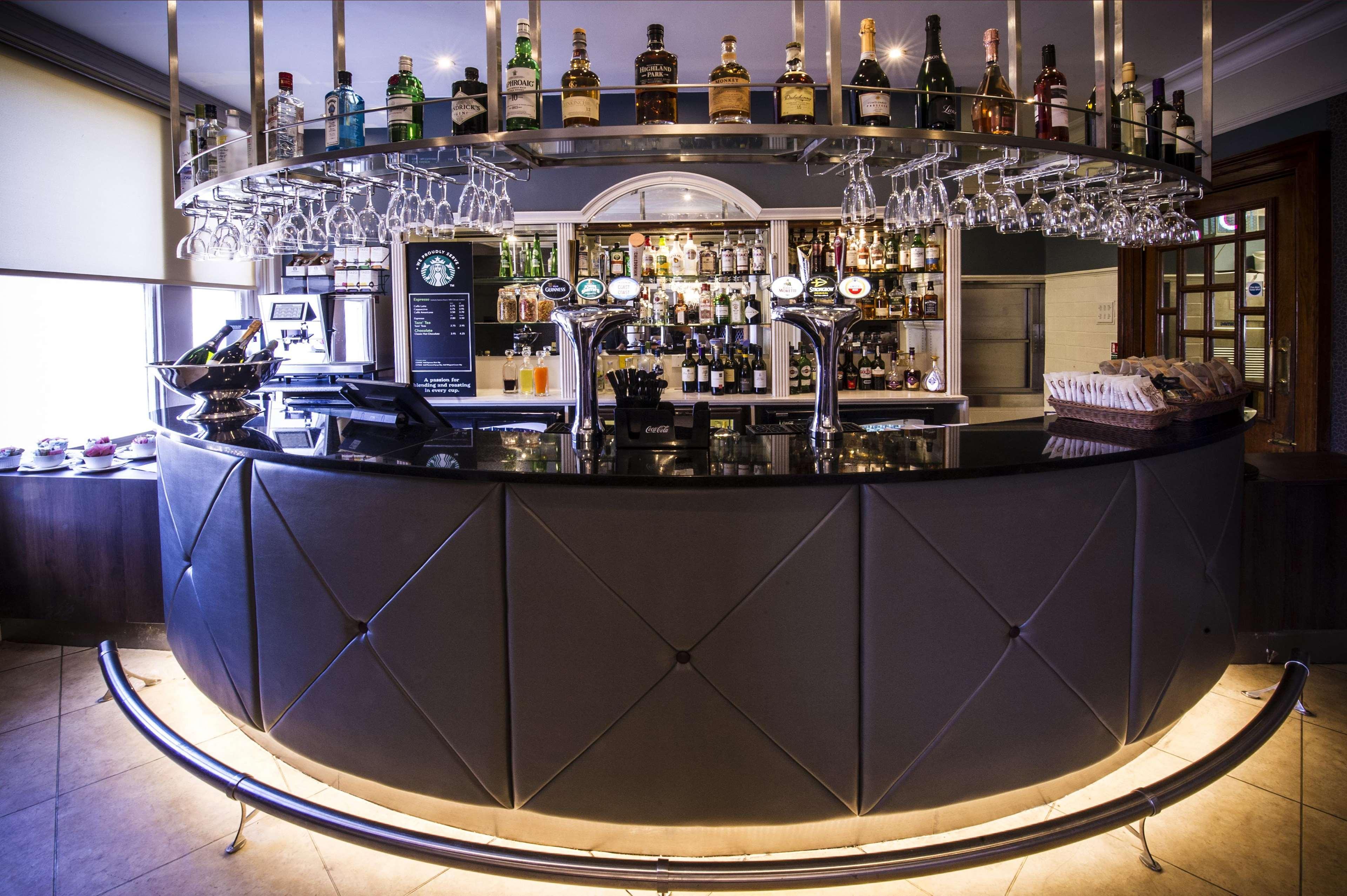 Doubletree By Hilton Cheltenham-Cotswolds Екстериор снимка