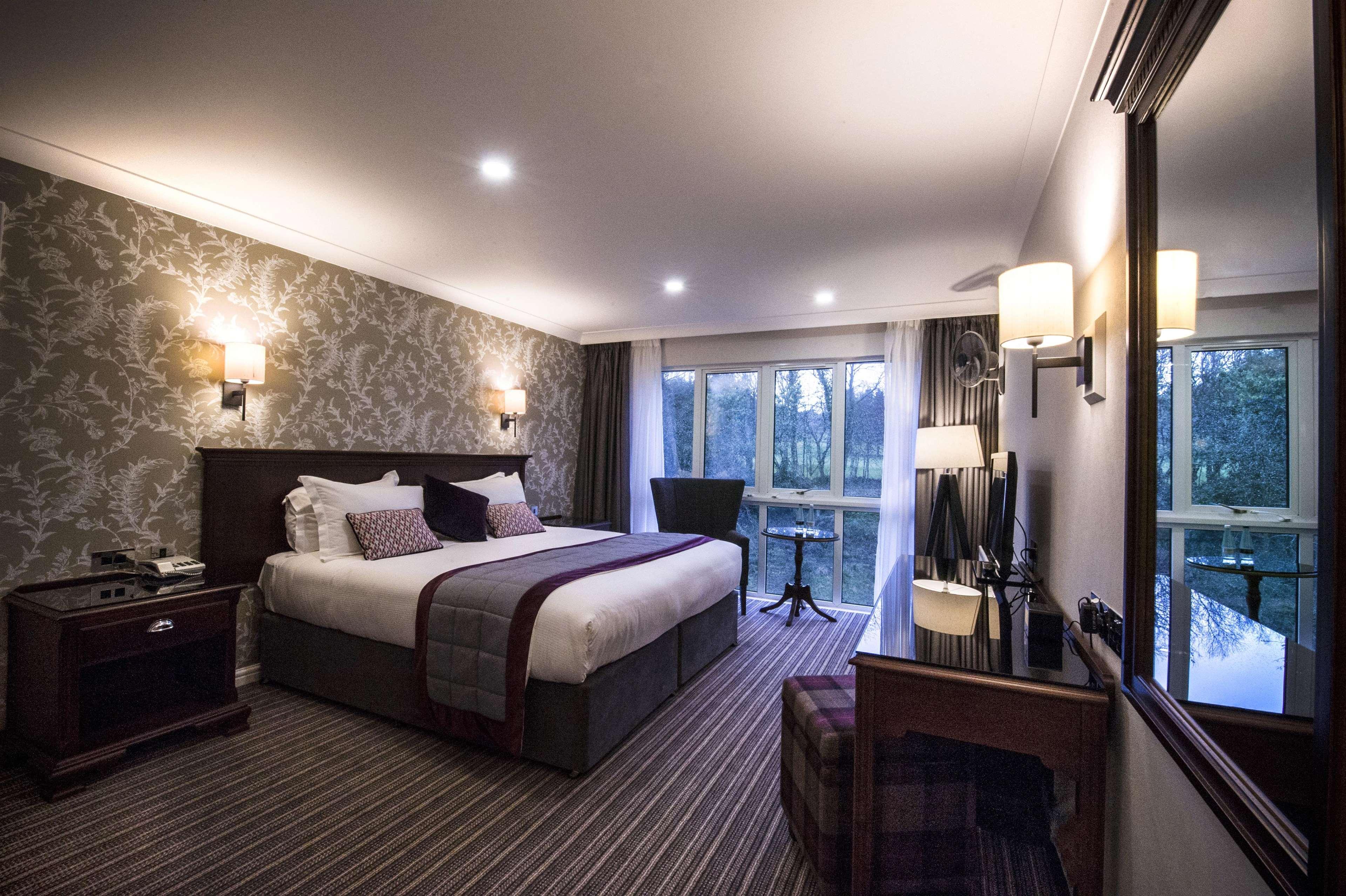 Doubletree By Hilton Cheltenham-Cotswolds Екстериор снимка