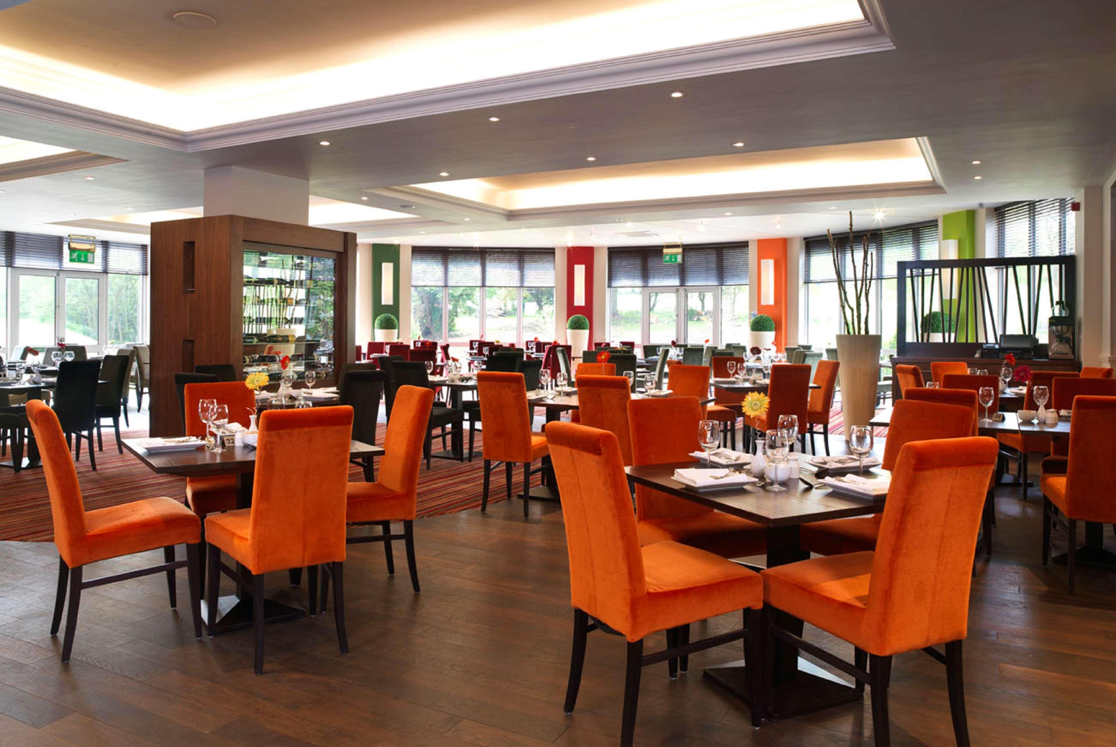 Doubletree By Hilton Cheltenham-Cotswolds Екстериор снимка