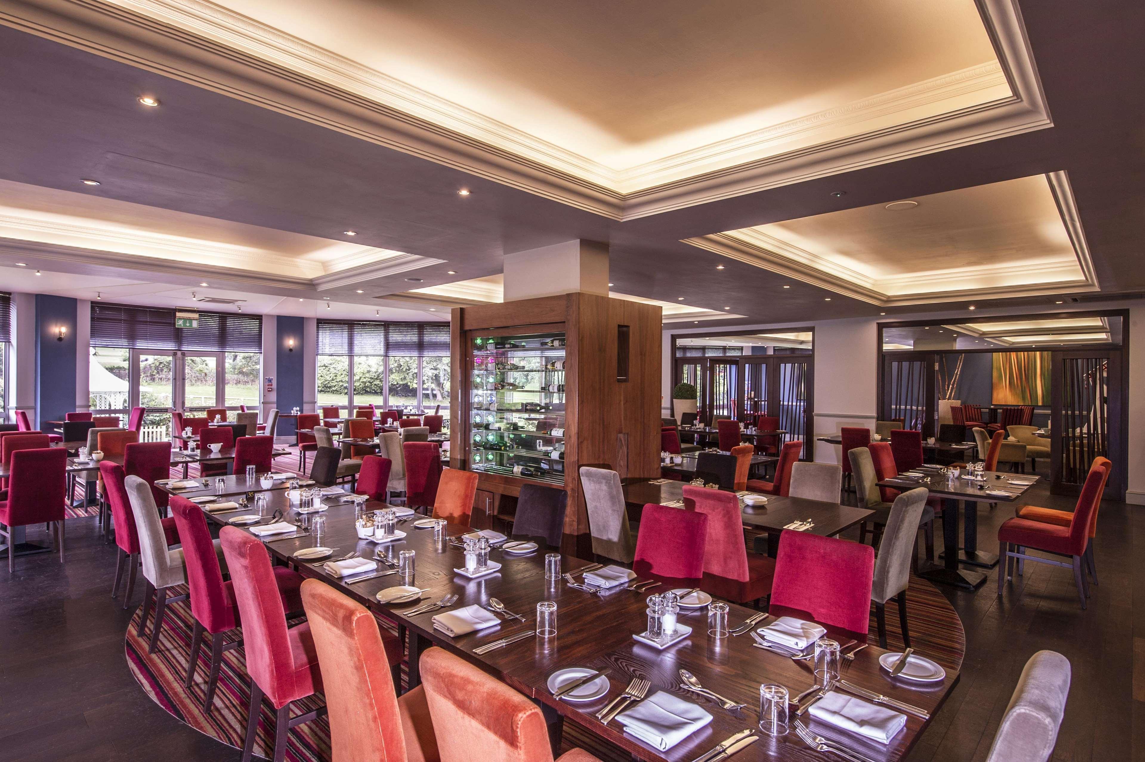 Doubletree By Hilton Cheltenham-Cotswolds Екстериор снимка