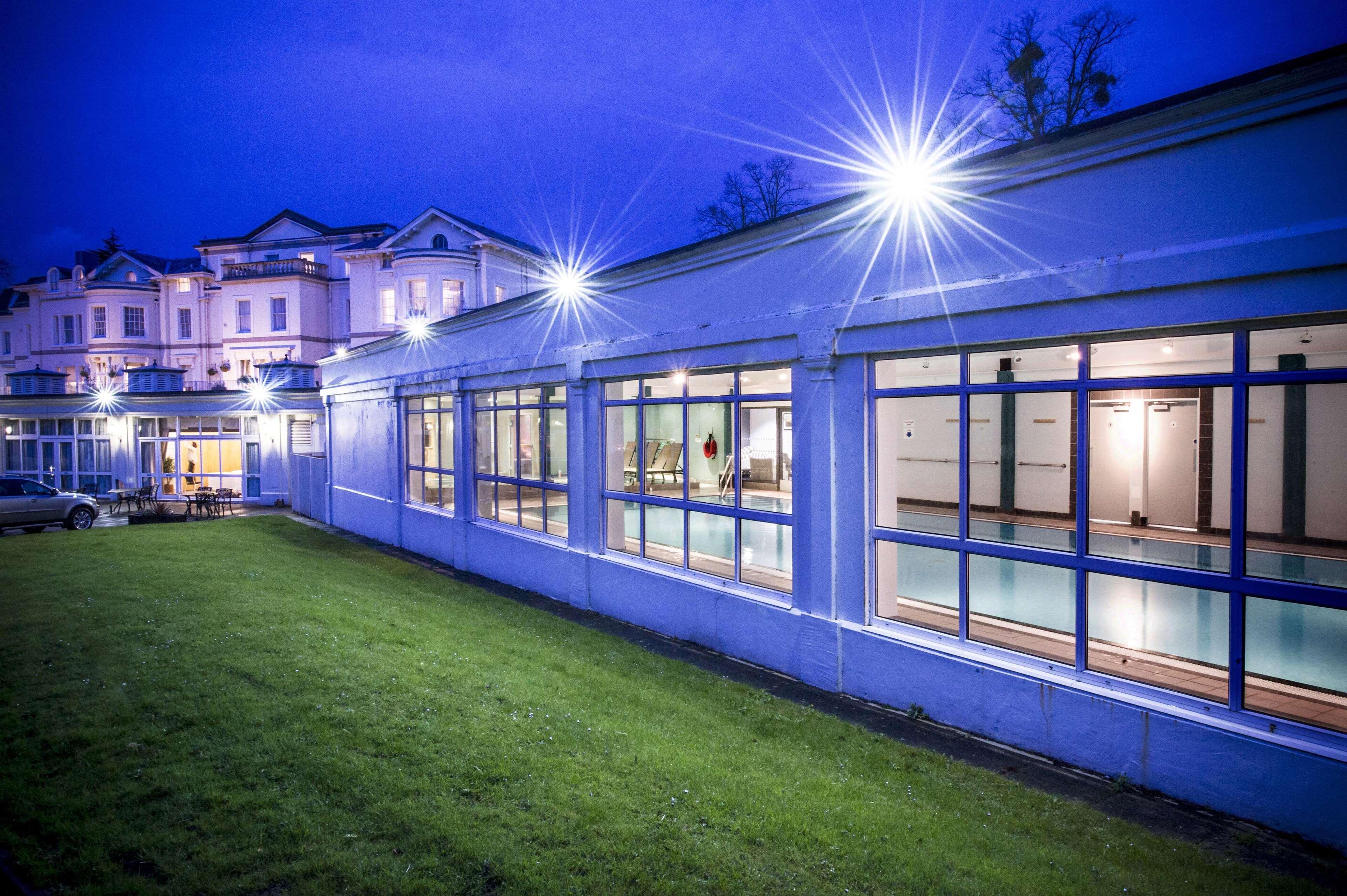 Doubletree By Hilton Cheltenham-Cotswolds Екстериор снимка