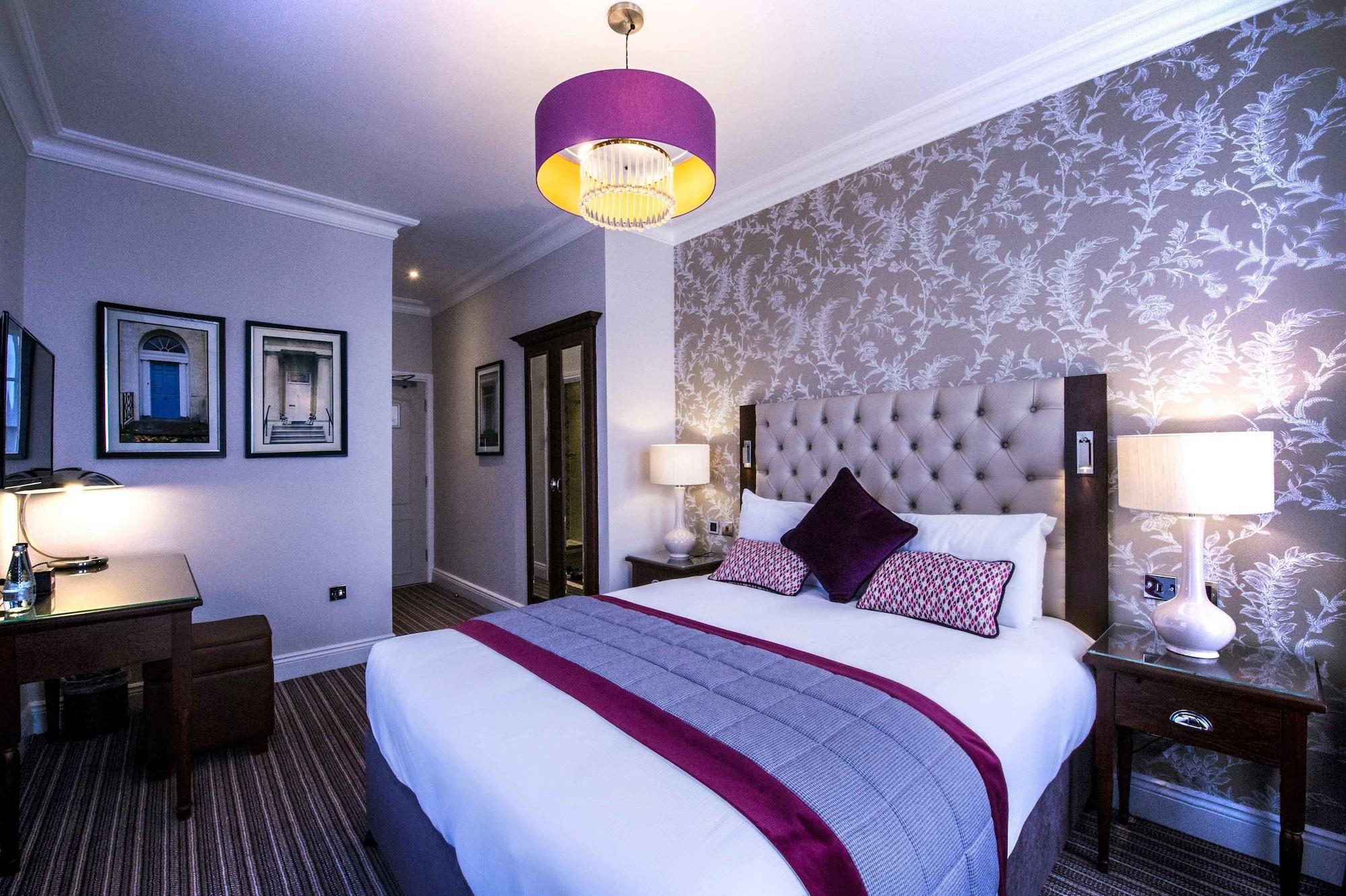 Doubletree By Hilton Cheltenham-Cotswolds Екстериор снимка