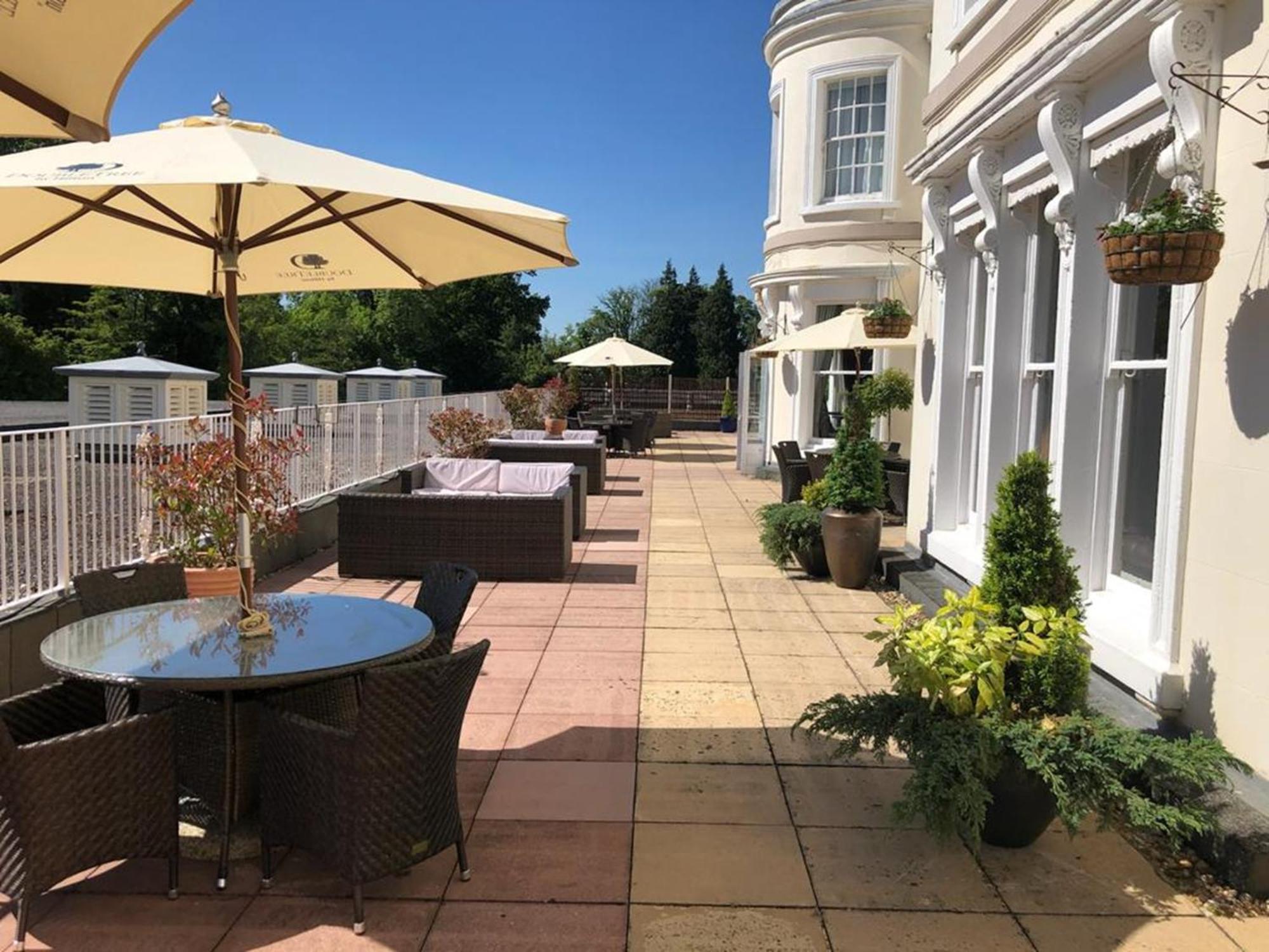 Doubletree By Hilton Cheltenham-Cotswolds Екстериор снимка