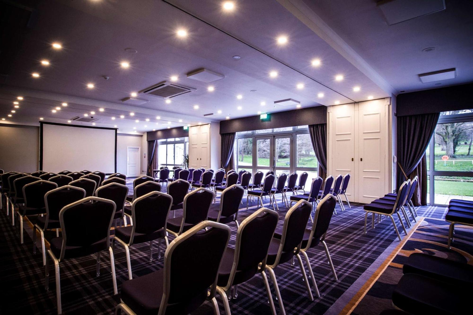 Doubletree By Hilton Cheltenham-Cotswolds Екстериор снимка