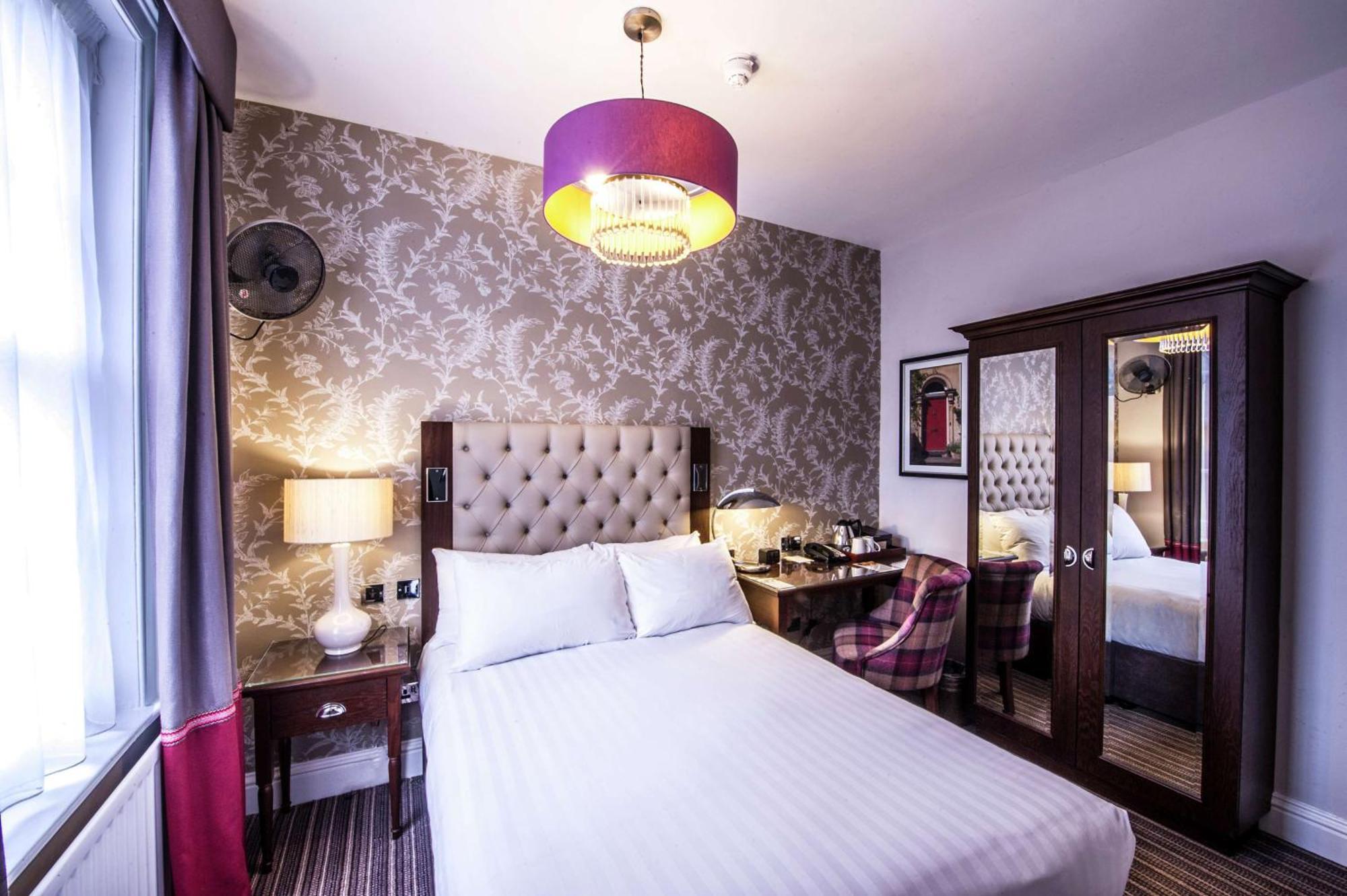 Doubletree By Hilton Cheltenham-Cotswolds Екстериор снимка