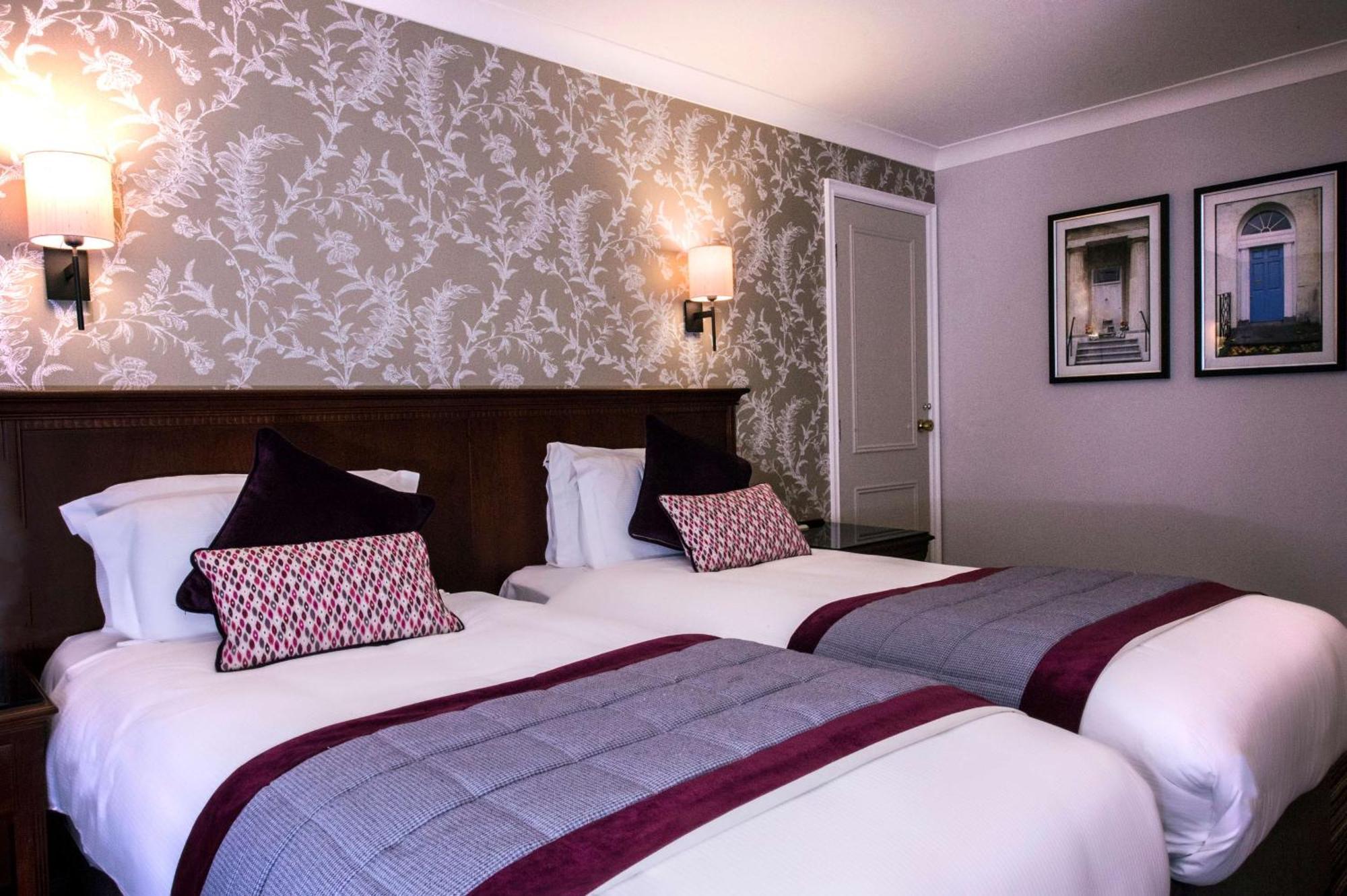 Doubletree By Hilton Cheltenham-Cotswolds Екстериор снимка