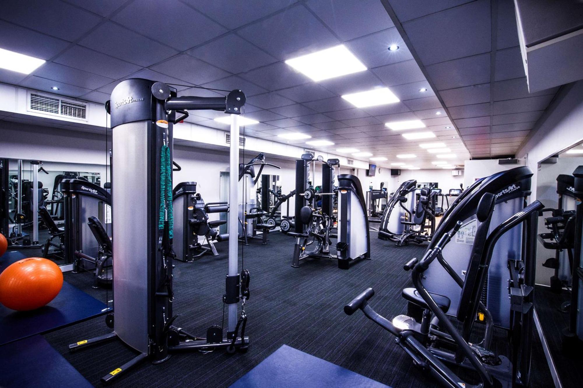 Doubletree By Hilton Cheltenham-Cotswolds Екстериор снимка