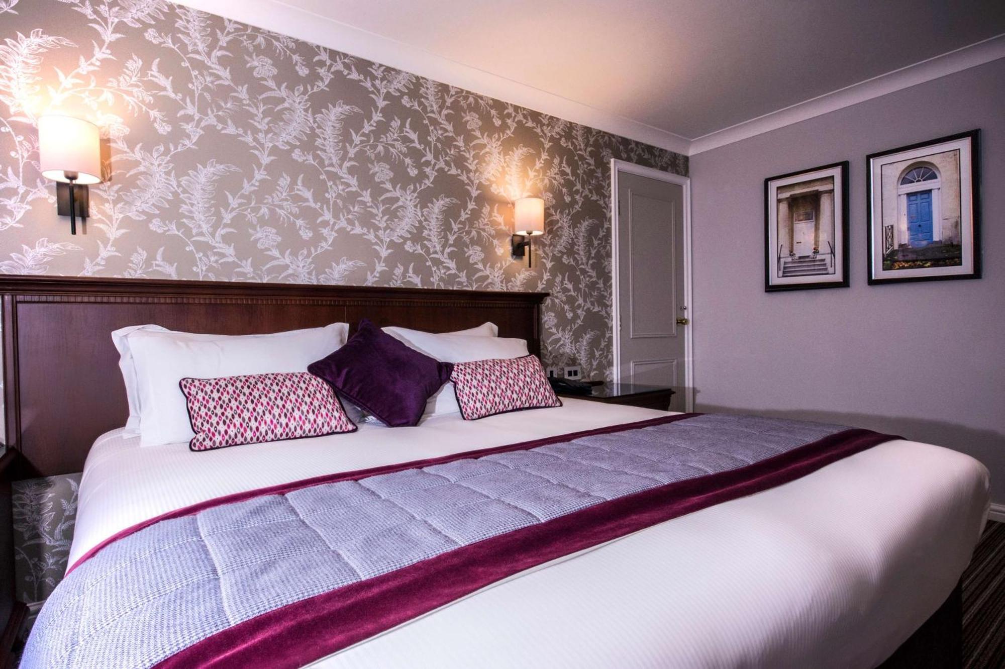 Doubletree By Hilton Cheltenham-Cotswolds Екстериор снимка